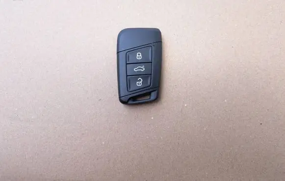 Skoda Superb B8 (3V) Ignition key/card 3V0959752P