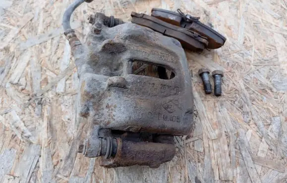 Renault Trafic II (X83) Front brake caliper 440678 54925