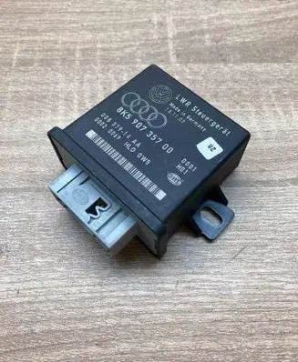 Audi A4 S4 B8 8K Light module LCM 8K5907357