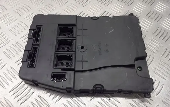 Renault Scenic II - Grand scenic II Fuse box set 8200306434