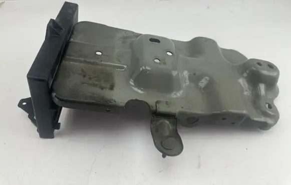 Chevrolet Captiva Battery bracket