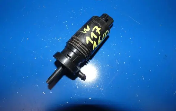 Mercedes-Benz CLA C117 X117 W117 Windscreen/windshield washer pump