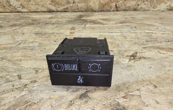 Porsche 944 Seat belt warning relay 88471267