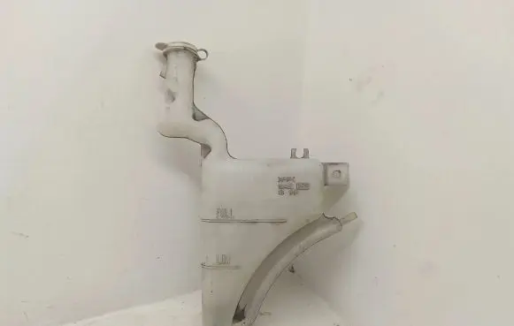 Mitsubishi Outlander Coolant expansion tank/reservoir