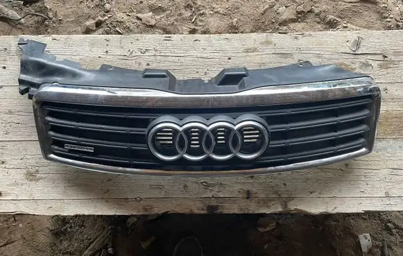 Audi A8 S8 D3 4E Front bumper upper radiator grill 4e0807653a
