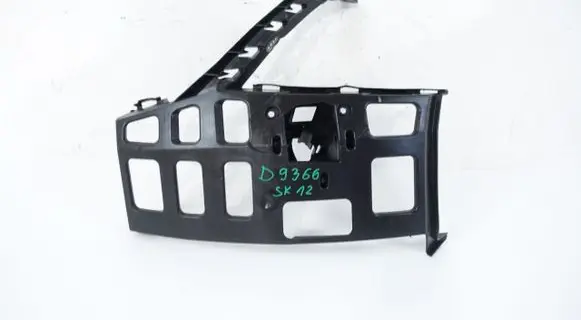 Skoda Octavia Mk3 (5E) Front bumper mounting bracket 5E0807055F