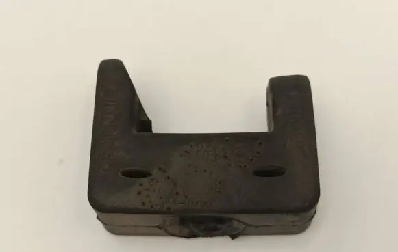 Radiator mount bracket