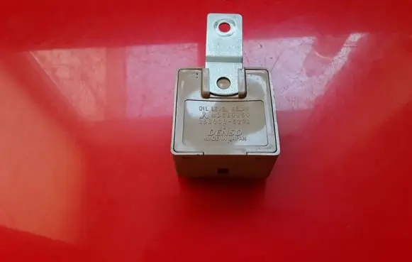 Mitsubishi Pajero Sport I Oil pressure relay MD369959 0680005270