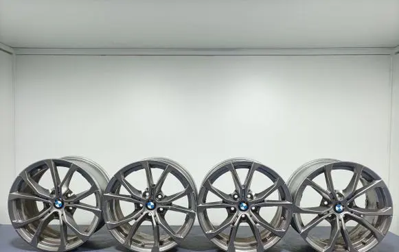 BMW M3 F80 R18 alloy rim 6883518