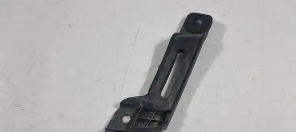 Land Rover Discovery 5 Fender mounting bracket CPLA16290AC