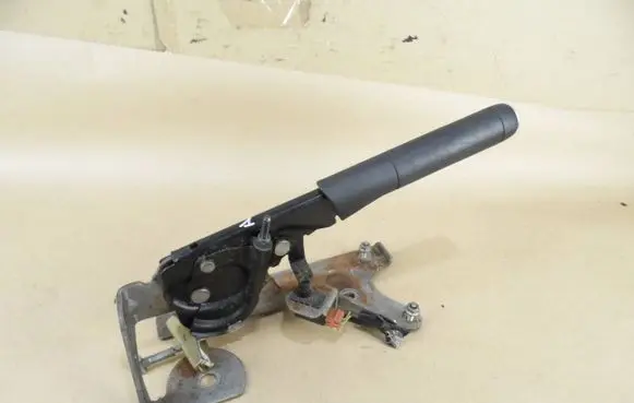 Peugeot 1007 Handbrake/parking brake lever assembly