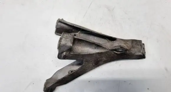 Audi A4 S4 B6 8E 8H Engine mounting bracket 8E0199308 8E0199308AP