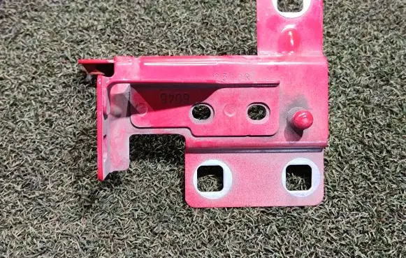 Opel Vivaro Other engine bay part 164752310R