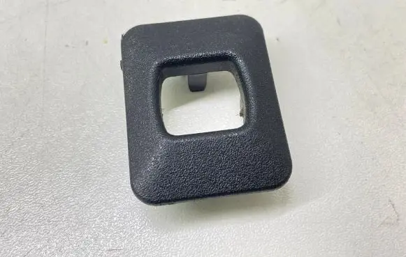 Mercedes-Benz E W212 Parcel shelf load cover mount bracket A2128120105