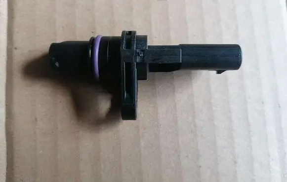 Audi A1 Camshaft position sensor 04L907601C