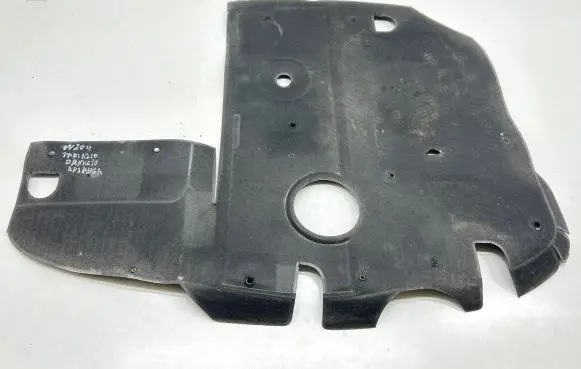 Mercedes-Benz C W204 Engine cover (trim) A6510101167