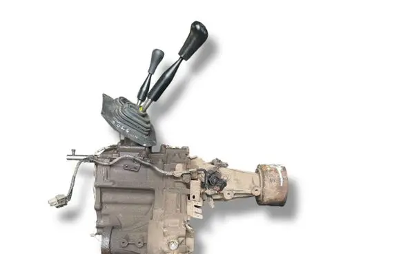 Mitsubishi L200 Gearbox transfer box case 
