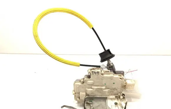 Audi A6 S6 C6 4F Rear door lock 4F0839016