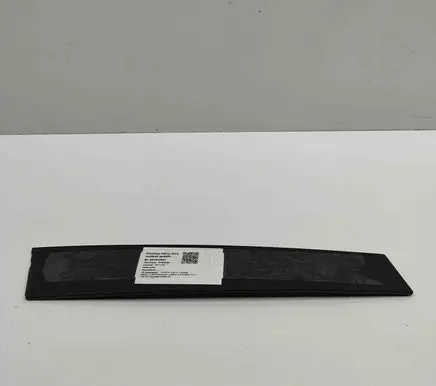 Toyota RAV 4 (XA50) Front door glass trim molding 7575642020