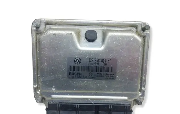 Skoda Fabia Mk1 (6Y) Engine control unit/module 038906019HTKASACJ 038906019HT 0281010947