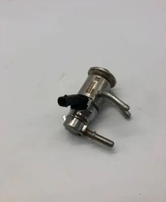 Mercedes-Benz GLB x247 AdBlue injector A0004904000