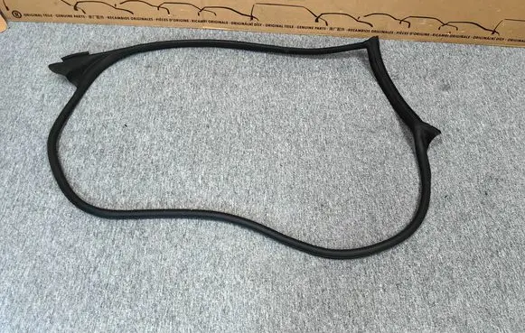 Audi Q8 Front door rubber seal 4M8831707D