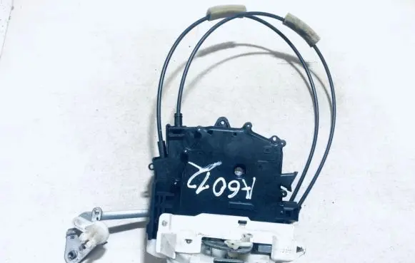 Mitsubishi Lancer X Front door lock