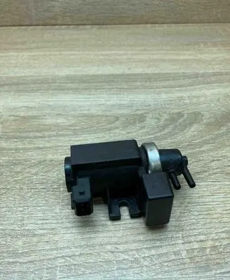 BMW 3 E46 Turbo solenoid valve 2247906 72279600