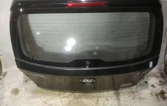 Hyundai i30 Tailgate/trunk/boot lid juodas