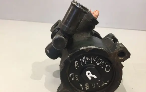 Ford Mondeo MK I Power steering pump 93BB3A733BD 26016947