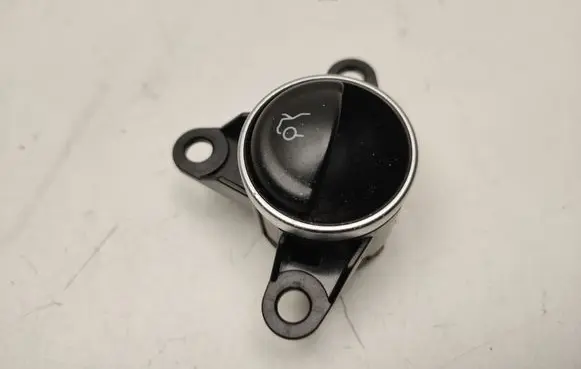 Mercedes-Benz SL R230 Tailgate opening switch a2308208310