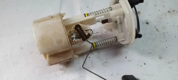 Nissan Juke I F15 Fuel level sensor 