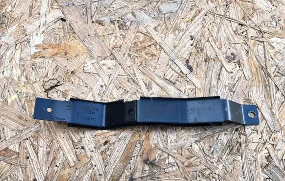 Rear door exterior handle/bracket