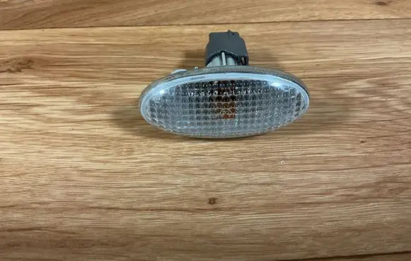 Mazda 3 I Front fender indicator light P2829