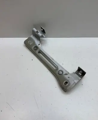 Audi SQ7 Fender mounting bracket 4M0821431