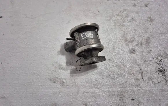 Opel Vectra B EGR valve 7-22296-00