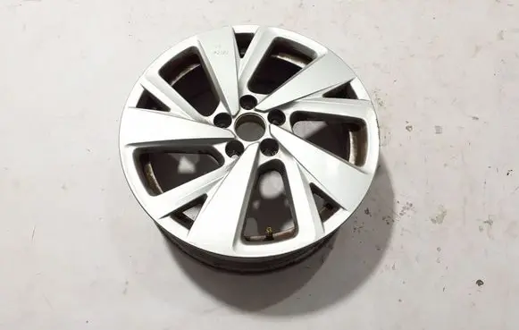 Volkswagen Taigo R16 alloy rim 2G7601025