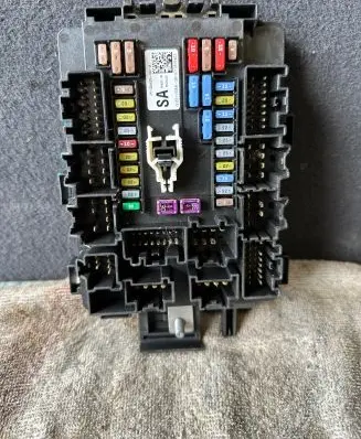 Tesla Model S Fuse module 103440900A 33119058