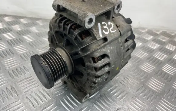 Mercedes-Benz C W204 Generator/alternator A0009067902 213012436 2617417A