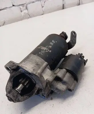 Volkswagen PASSAT B5 Starter motor 1005821933 8630256
