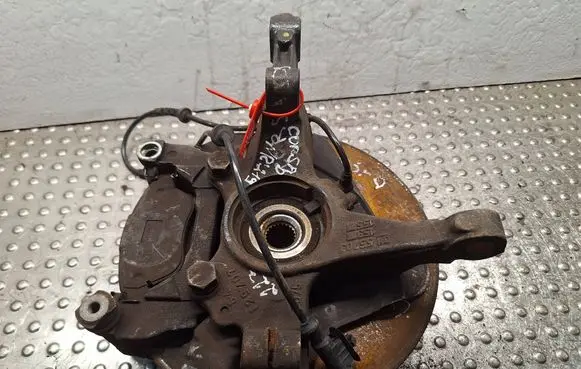 Opel Corsa D Front wheel hub spindle knuckle S25056219 55703153