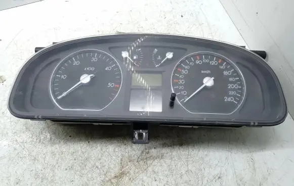 Renault Laguna II Speedometer (instrument cluster) 8200170314