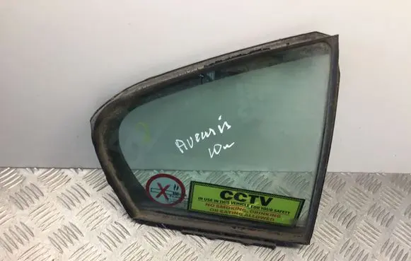 Toyota Avensis T270 Rear vent window glass 