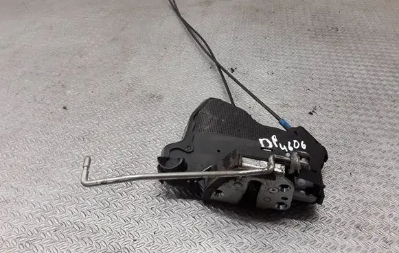 Toyota Avensis T250 Front door lock
