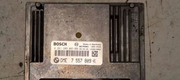 BMW 1 E81 E87 Engine control unit/module 1039S10883 0261209085 7557809