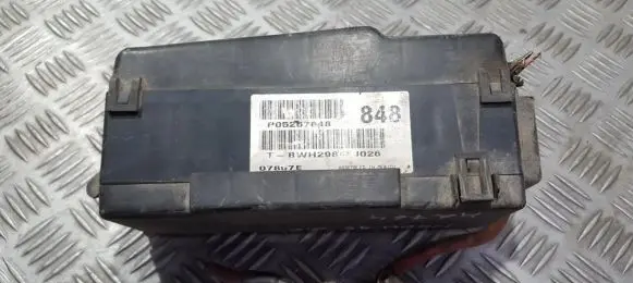 Chrysler Neon I Fuse box set P05267848 T-BWH2984FJ026