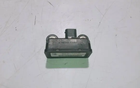 Opel Astra H ESP acceleration yaw rate sensor 13257072 GE77L10VBU 10170106313