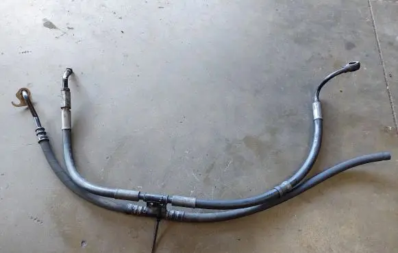 Power steering hose/pipe/line