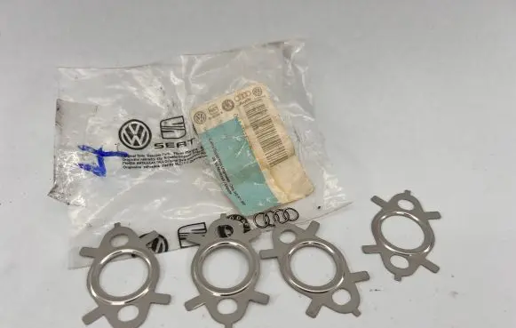 Audi A3 S3 8L EGR valve line/pipe/hose 06A131547Q 27072010
