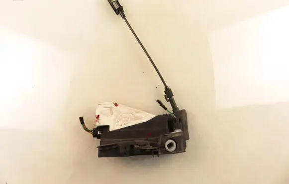 Seat Alhambra (Mk1) Front door lock
